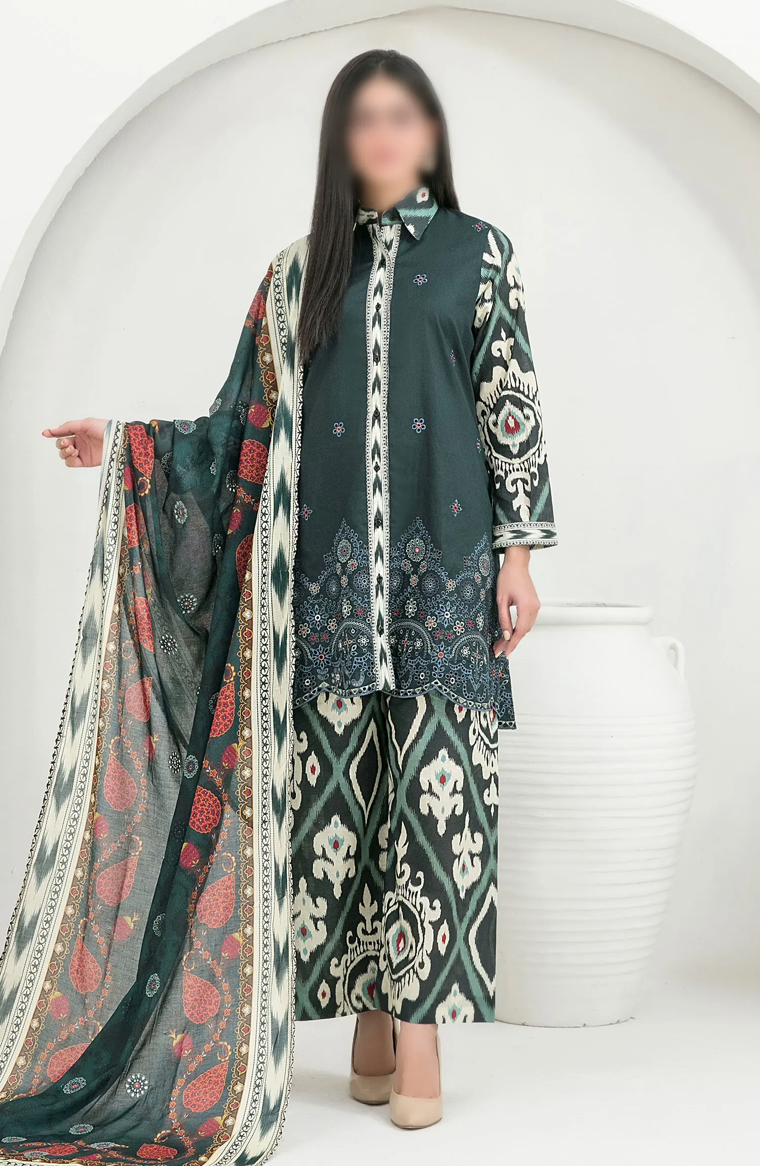Gulposh - Embroidered Digital Printed Lawn Collection 2024 - D 2516