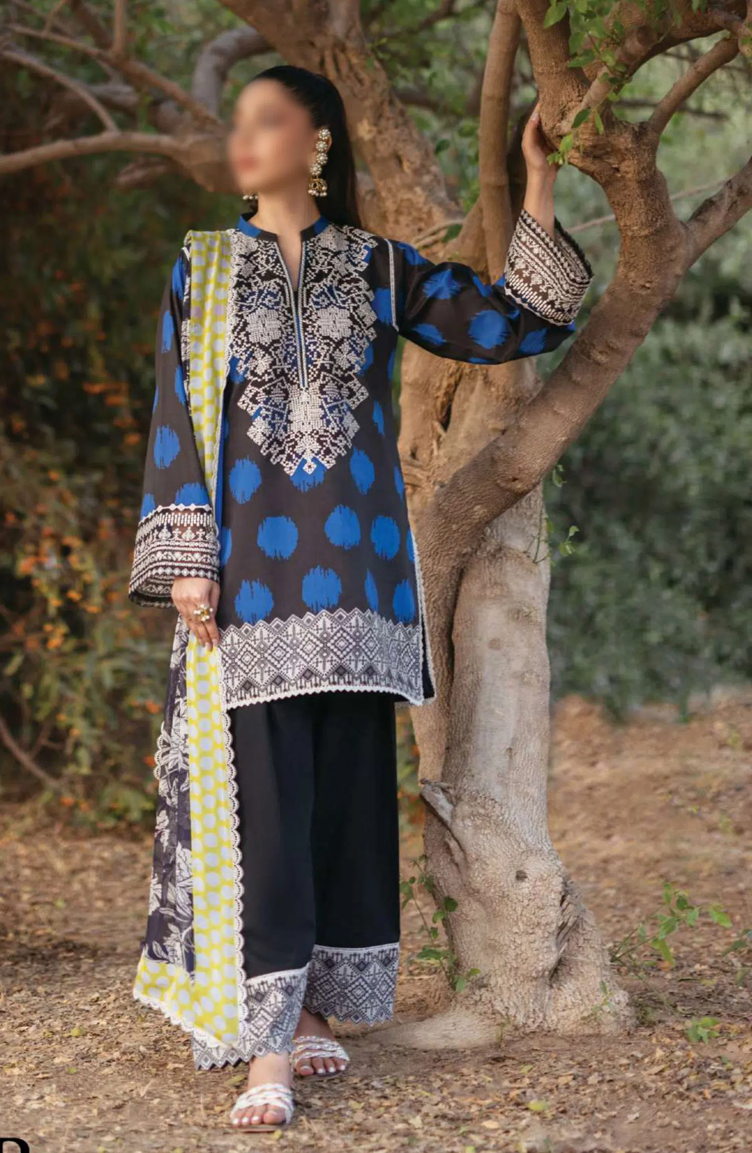 Zainab Chottani Tahra Embroidered Lawn Collection 2024 - Design 10B FREYA