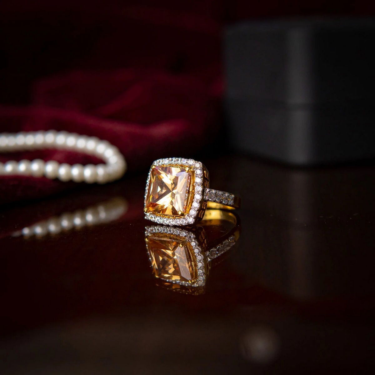 GOLD CHAMPAGNE SQUARE RING YKL Jewellers Ring Collection